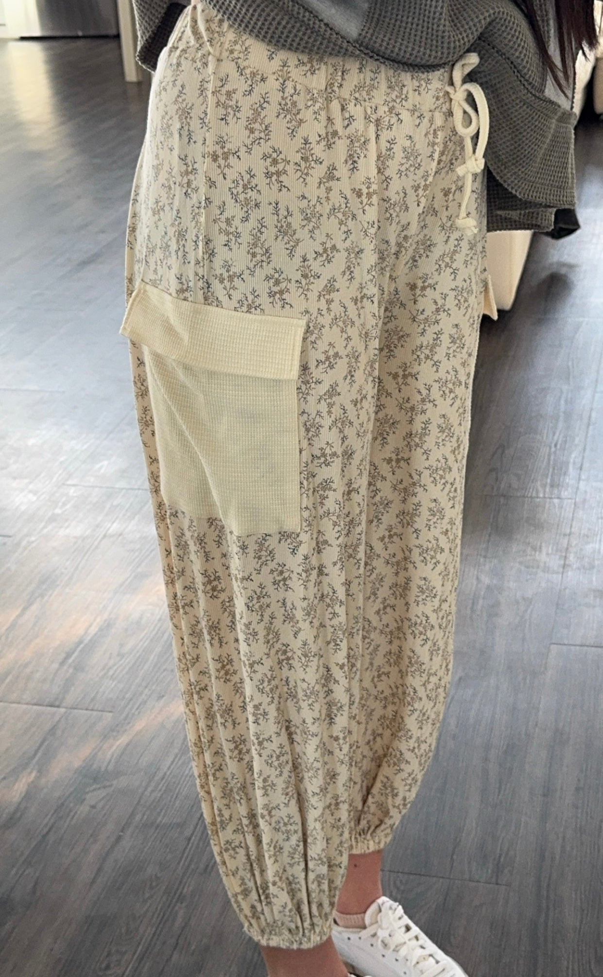 Megan Floral Joggers